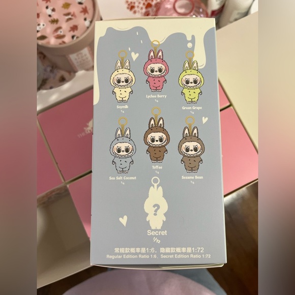 Labubu The Monsters - Exciting Macaron Vinyl
Face - SOYMILK - Picture 5 of 5